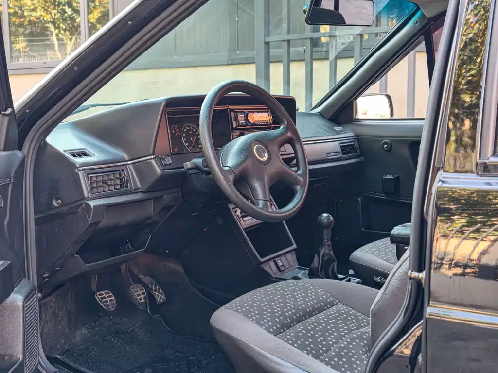 Volkswagen Santana Classic — миниатюра 16