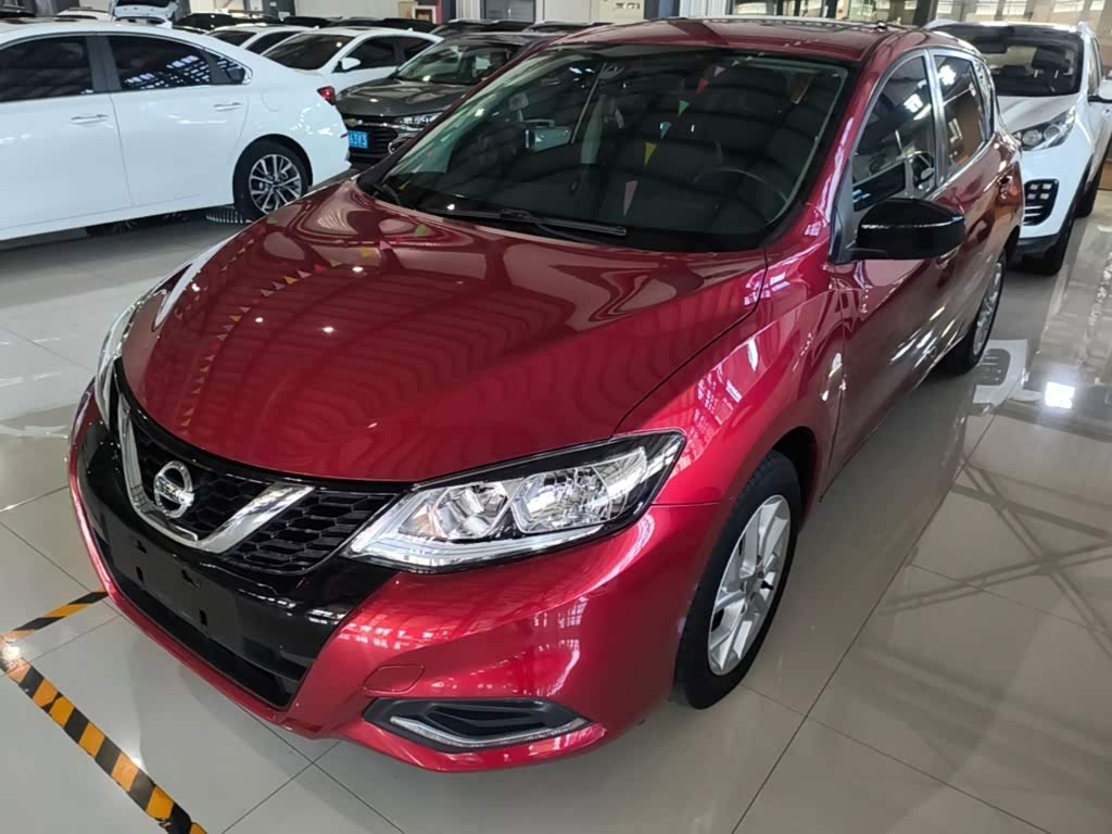 Nissan Tiida 1.6 л 2022 г. красный/фиолетовый, пробег 25200 км