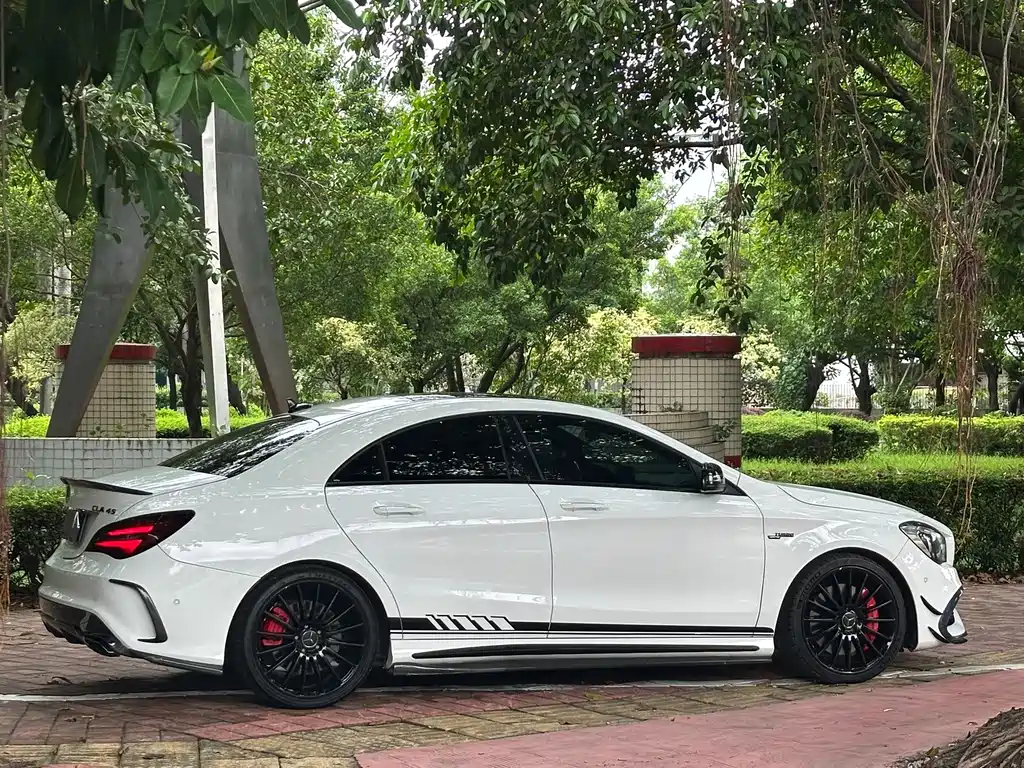 Mercedes-Benz GLA AMG — миниатюра 5