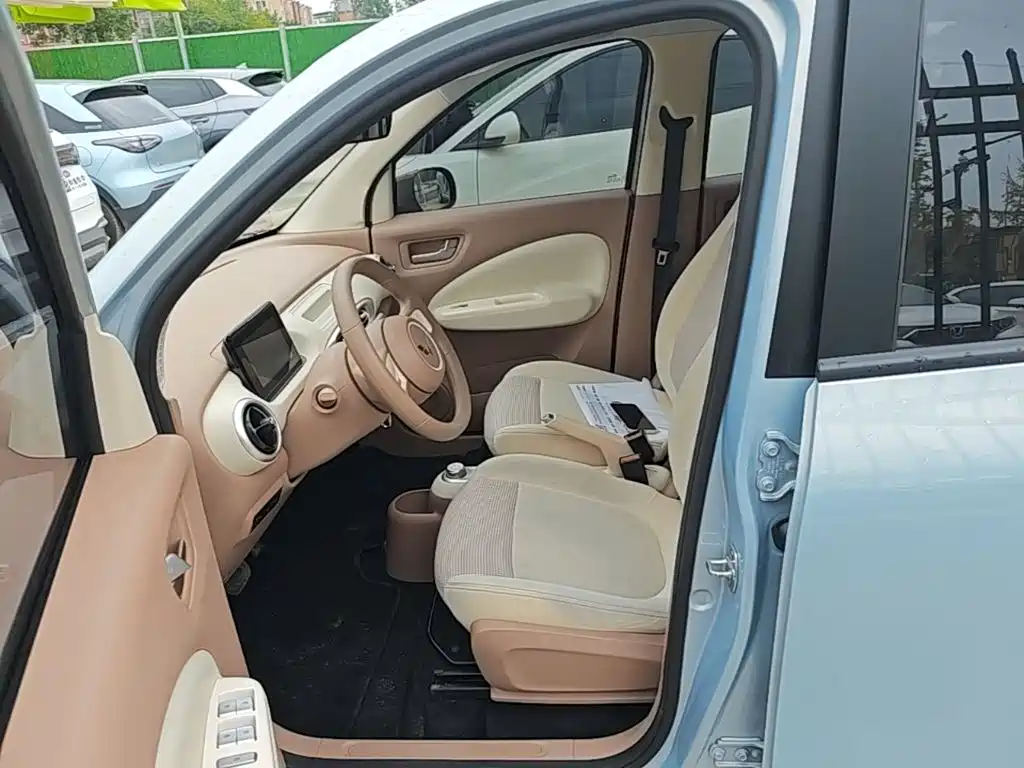 Wuling MINIEV — миниатюра 15