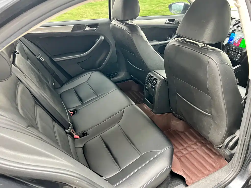 Volkswagen Sagitar — миниатюра 11