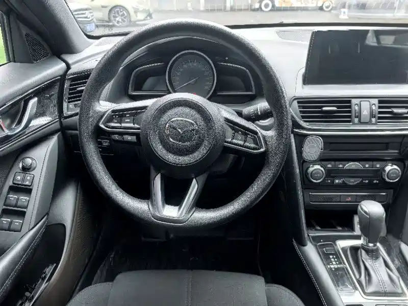 MAZDA CX 4