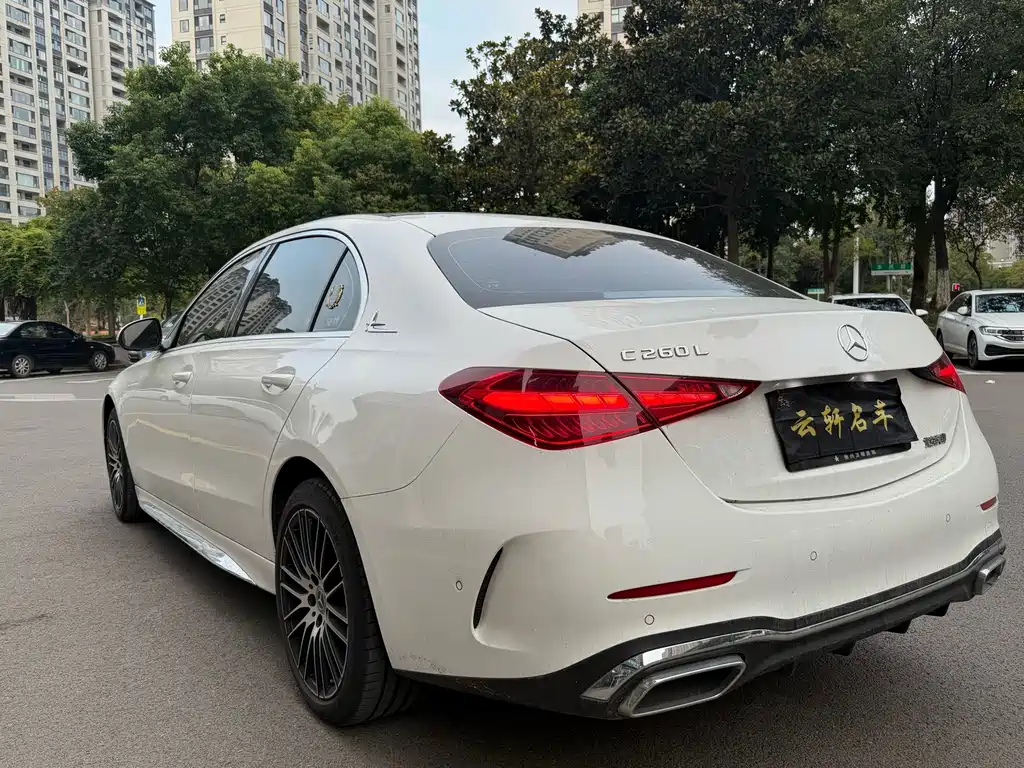 Mercedes-Benz C-Class — миниатюра 6