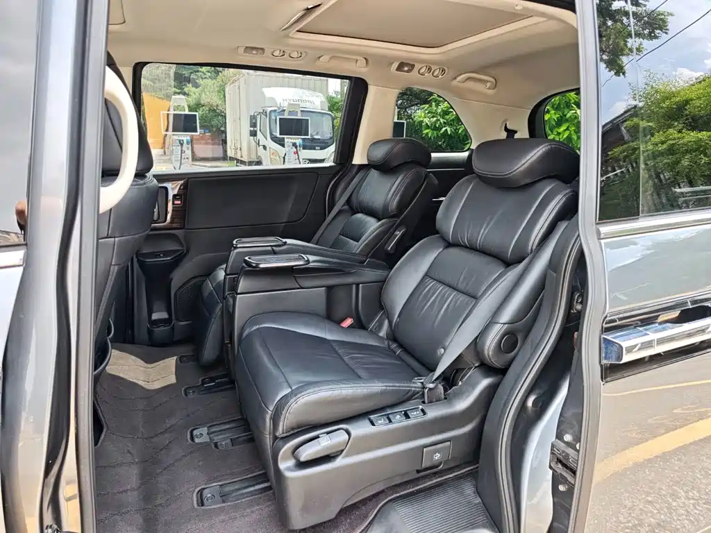 Honda Elysion — миниатюра 23