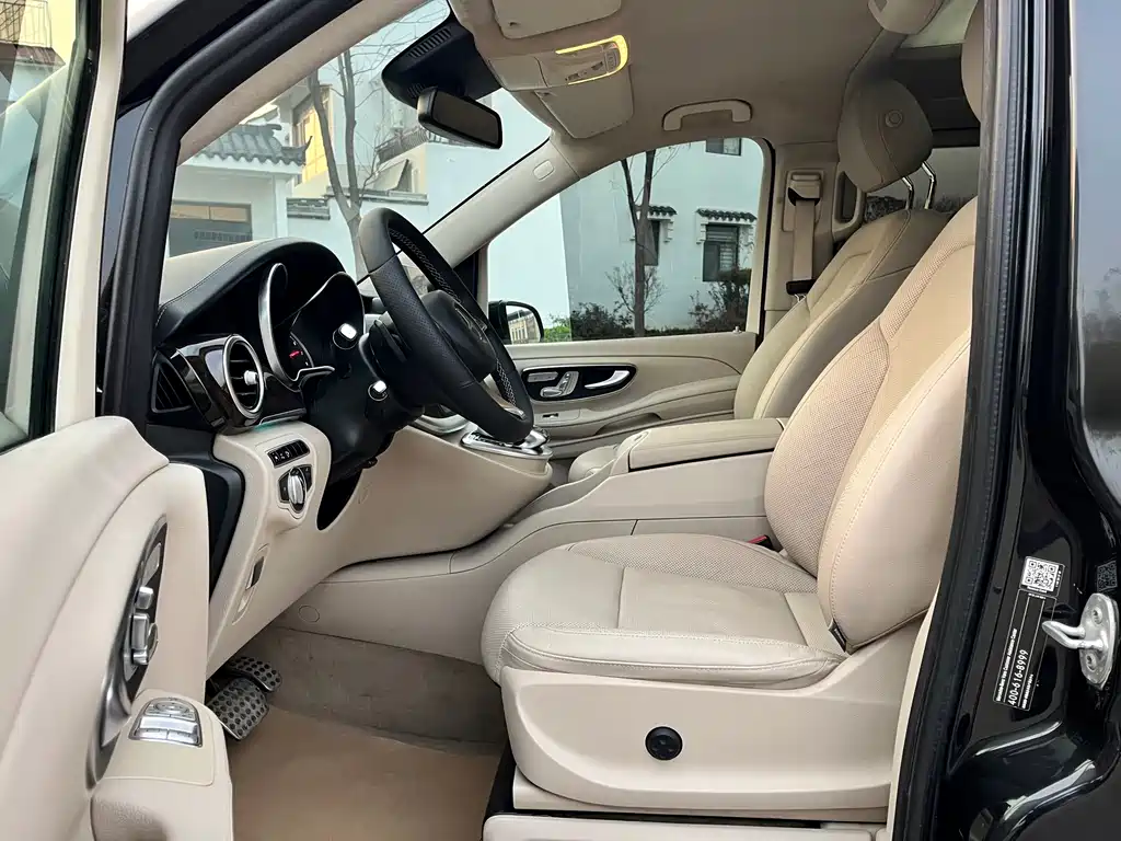 Mercedes-Benz V-Class V 2016 V 260 L Luxury Long Wheelbase