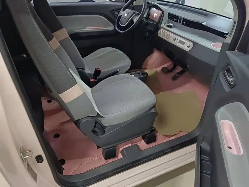 Wuling MINIEV — миниатюра 25