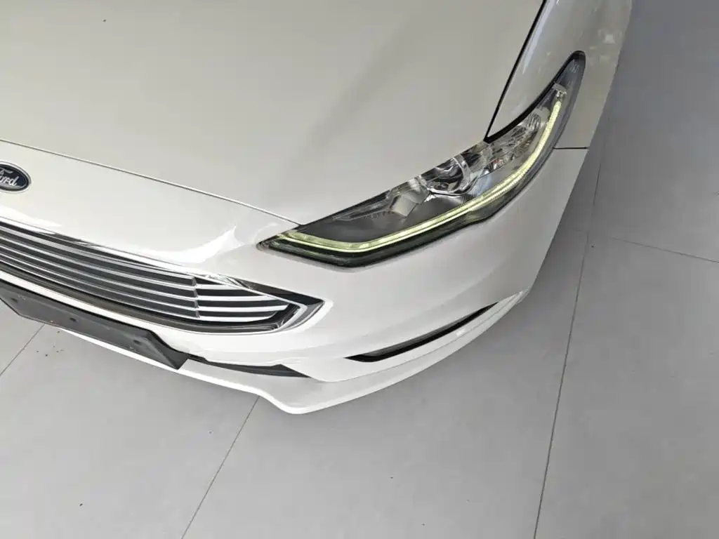 Ford Mondeo — миниатюра 24