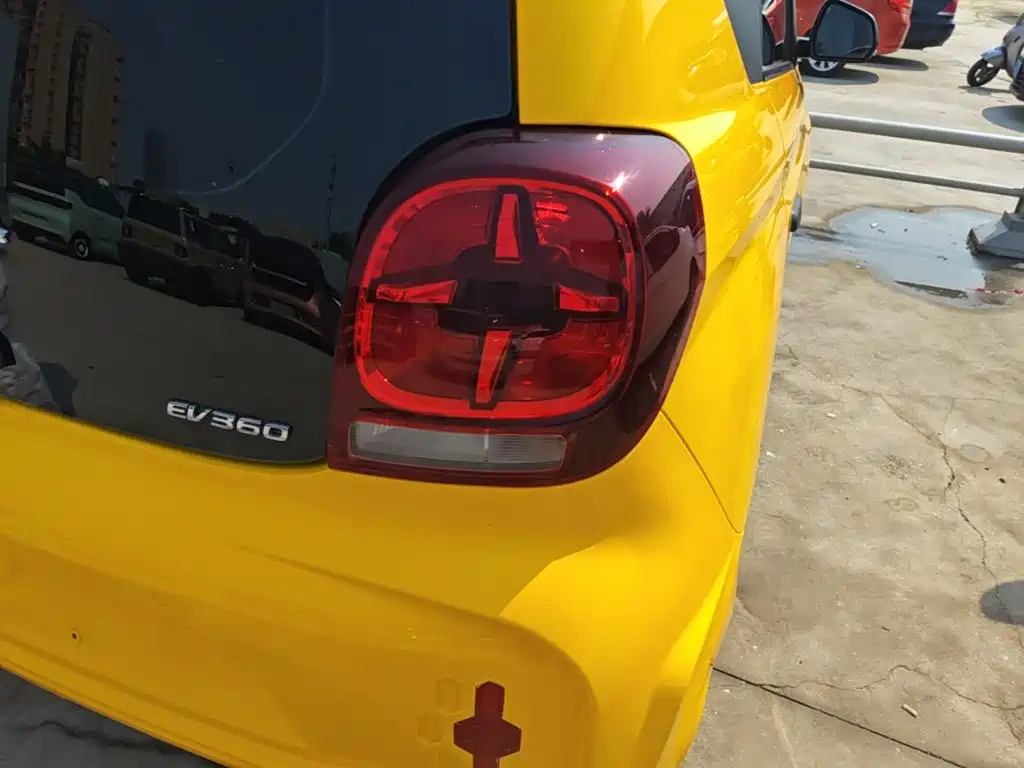 Roewe Clever — миниатюра 8