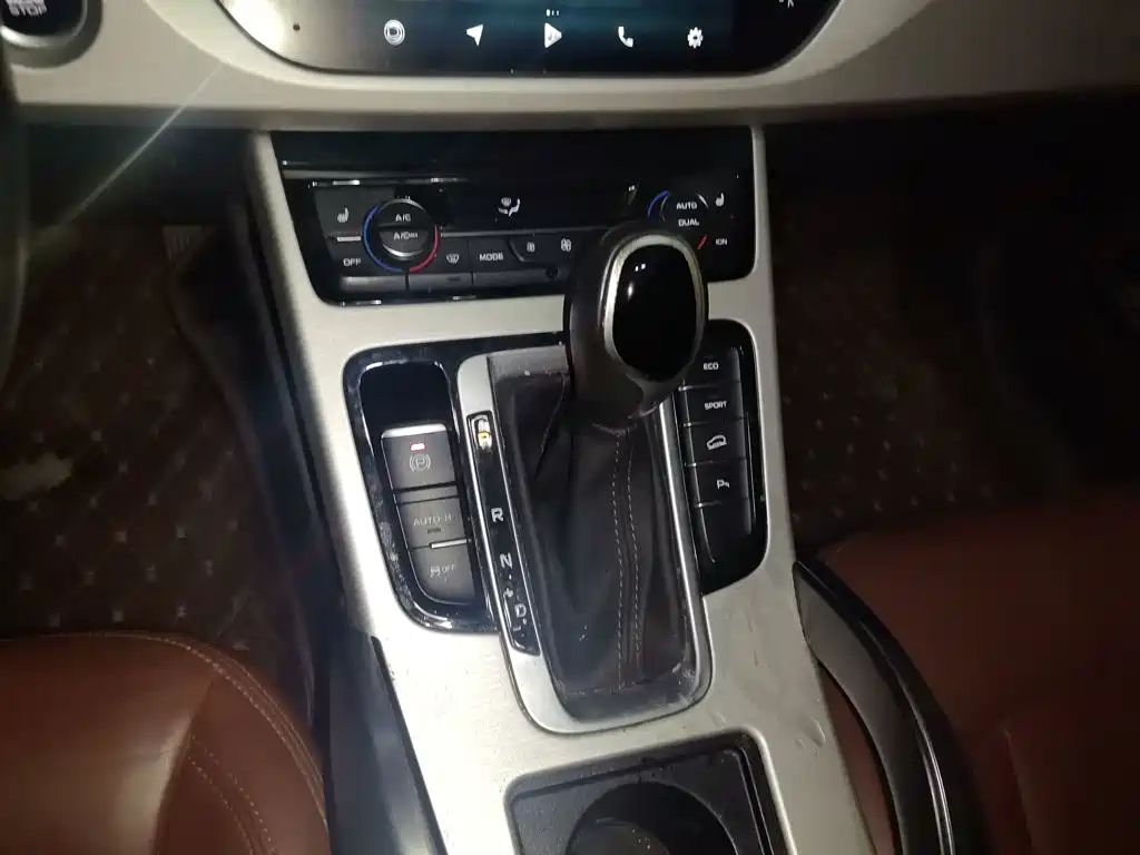 Geely Boyue — миниатюра 15