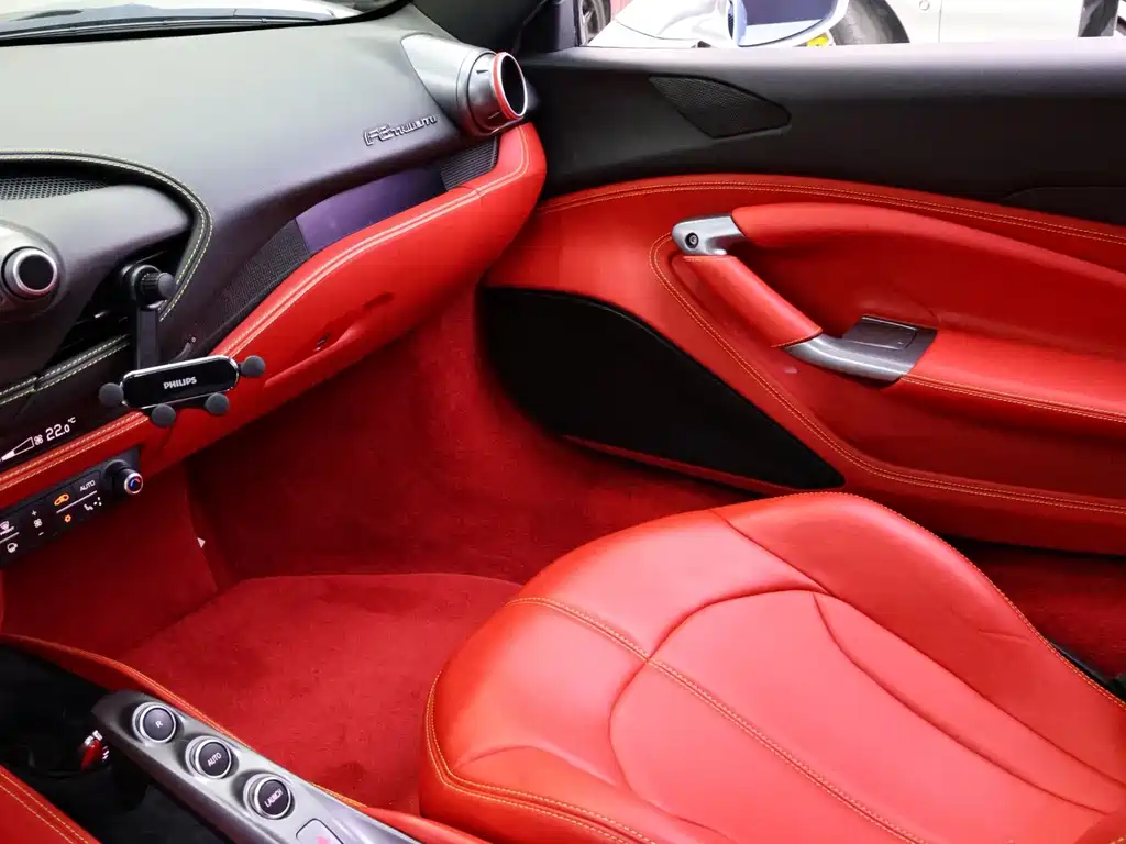 Ferrari F8 — миниатюра 10