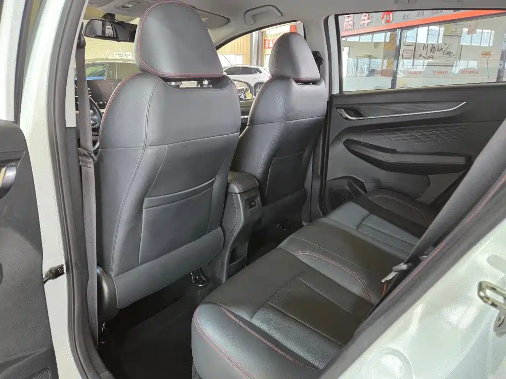 Geely Vision X3 — миниатюра 6