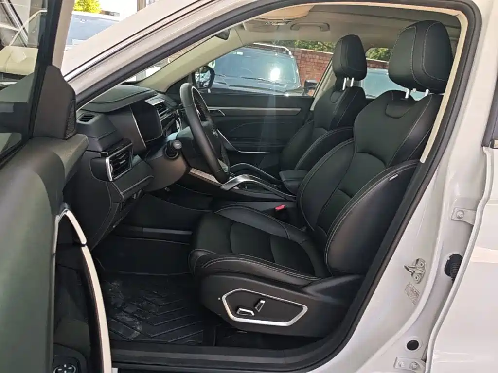Geely Boyue — миниатюра 15