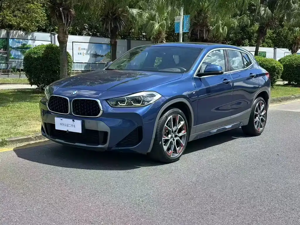 BMW X2