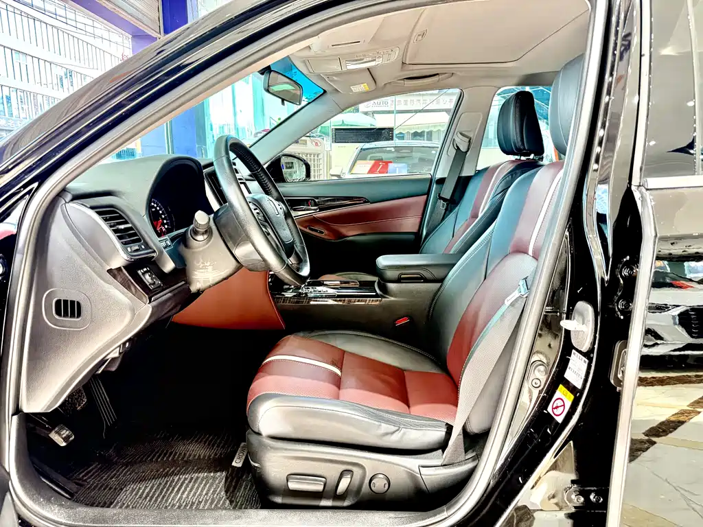 Toyota Crown 2017 2.0T Sport