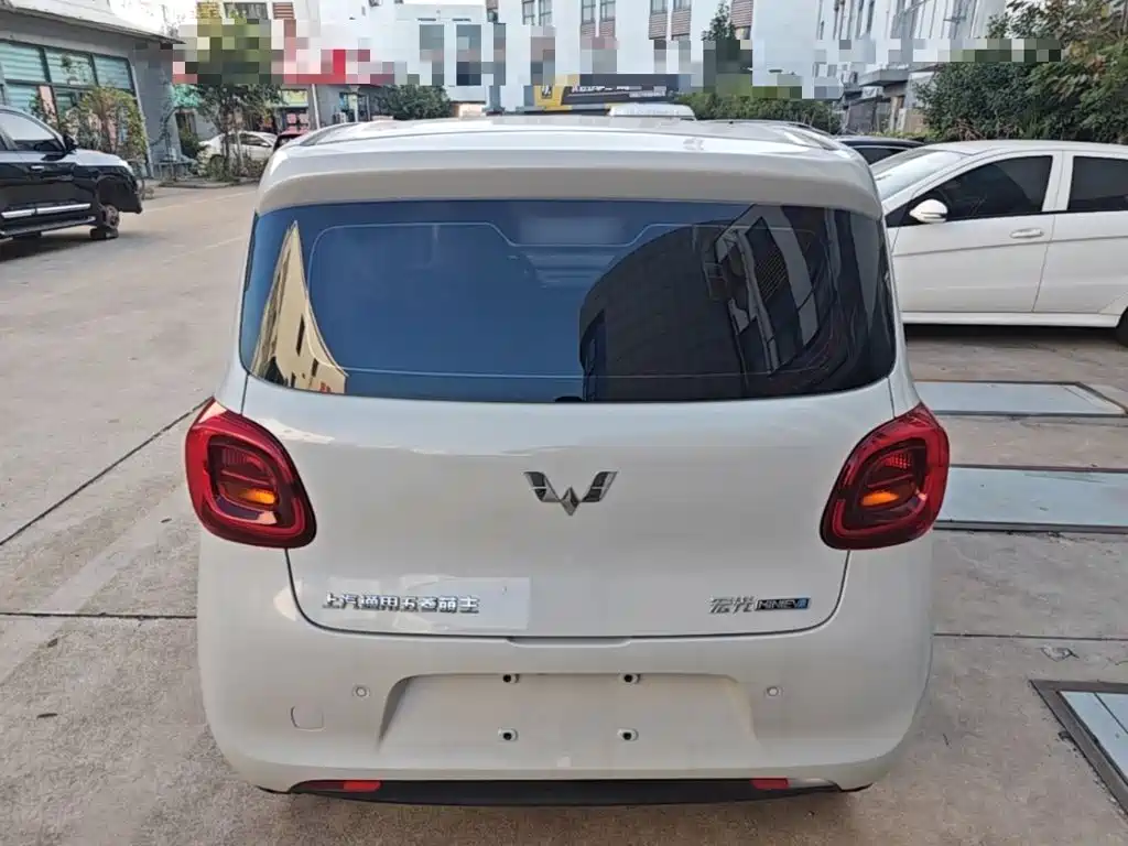 Wuling MINIEV — миниатюра 6
