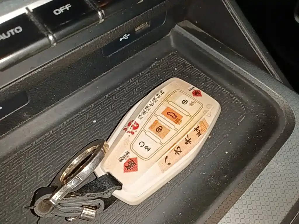 Geely Haoyue — миниатюра 9