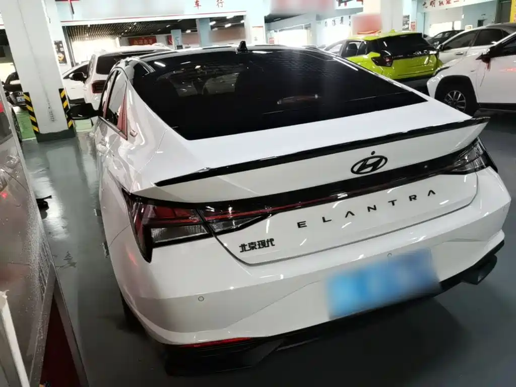 Hyundai Elantra — миниатюра 5