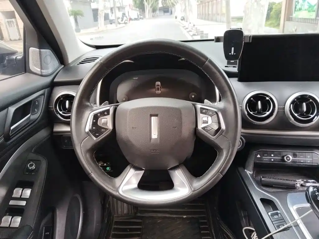 Wey Wey VV6 — миниатюра 3