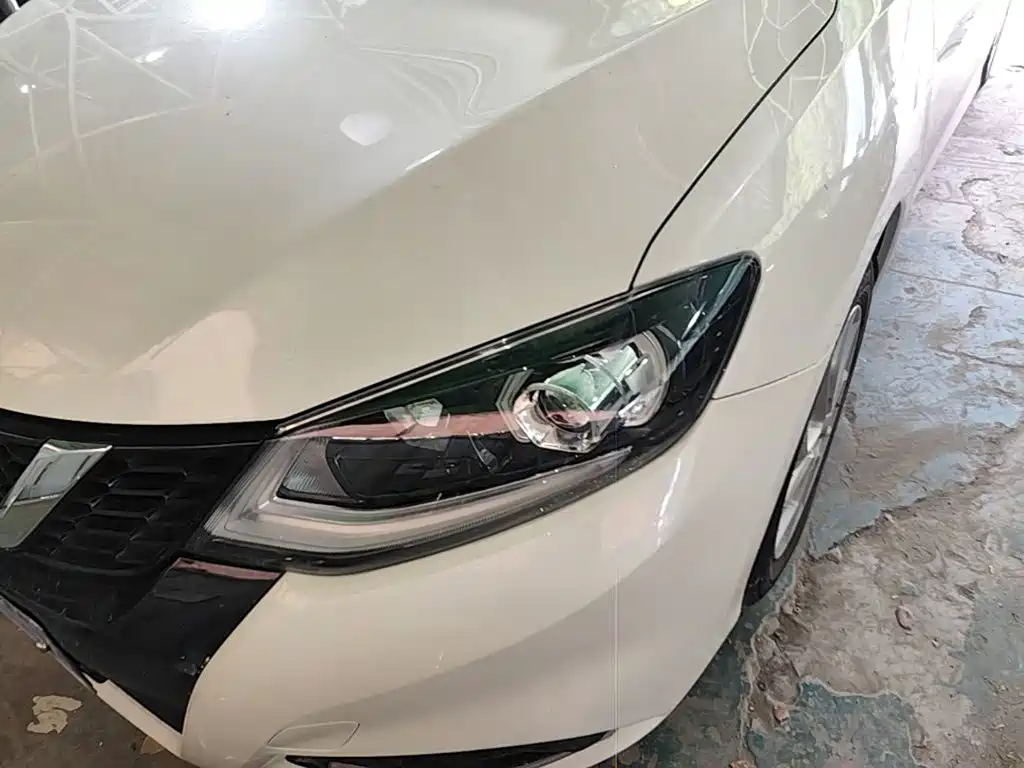 Nissan Tiida — миниатюра 24