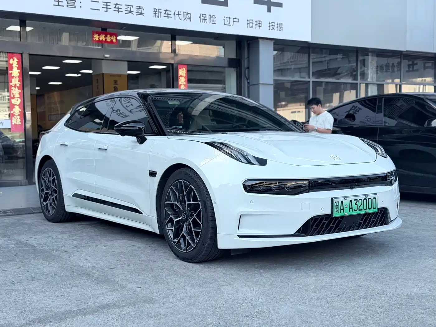 Zeekr 001