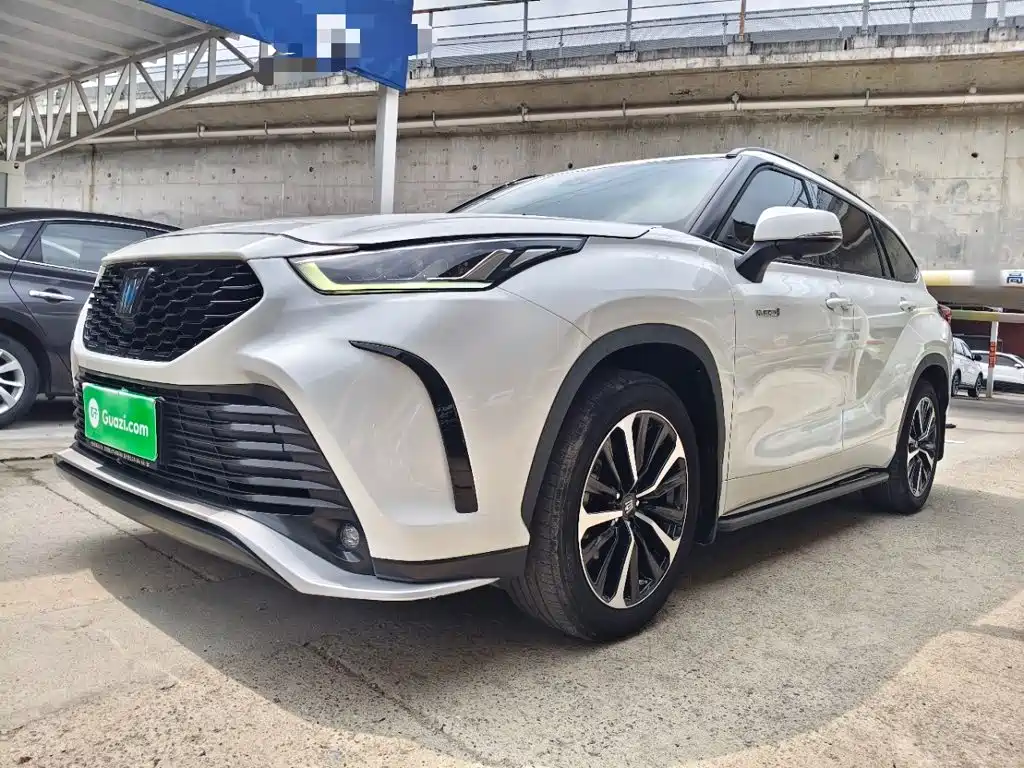Toyota Crown Kluger