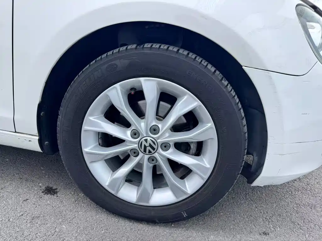 Volkswagen Golf — миниатюра 11