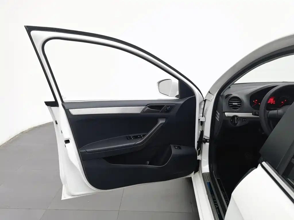 Volkswagen Jetta — миниатюра 8
