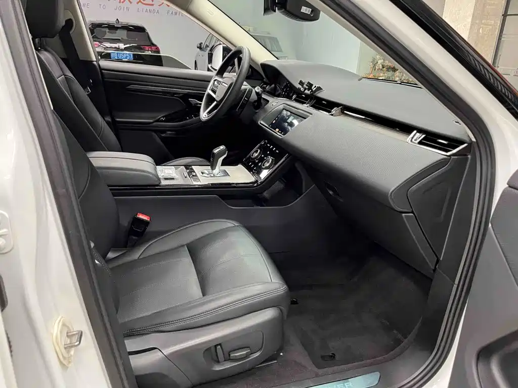 Land Rover Range Rover Evoque 2021 — фото 19