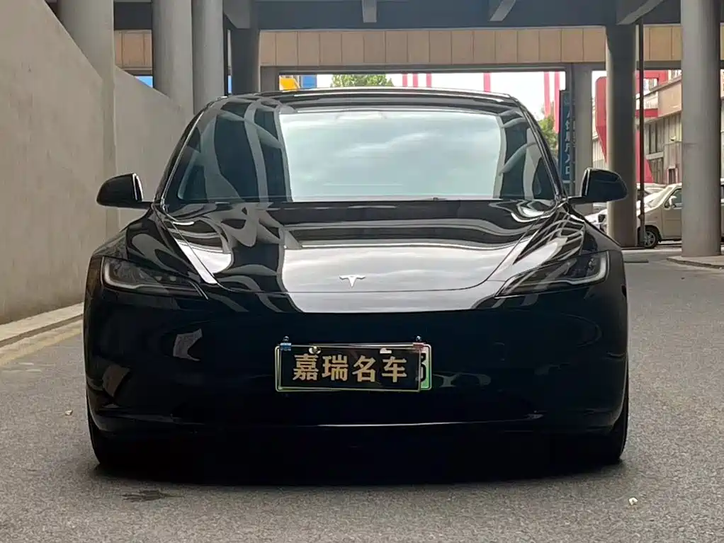 Tesla Model 3 — миниатюра 14