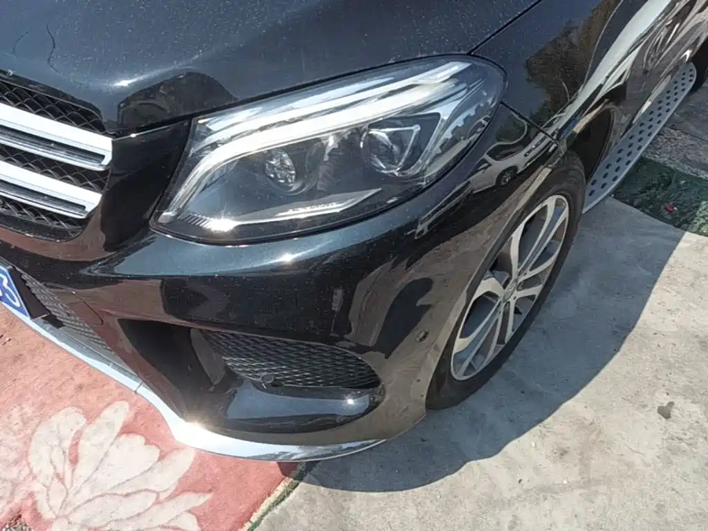 Mercedes-Benz GLE (Import) — миниатюра 24