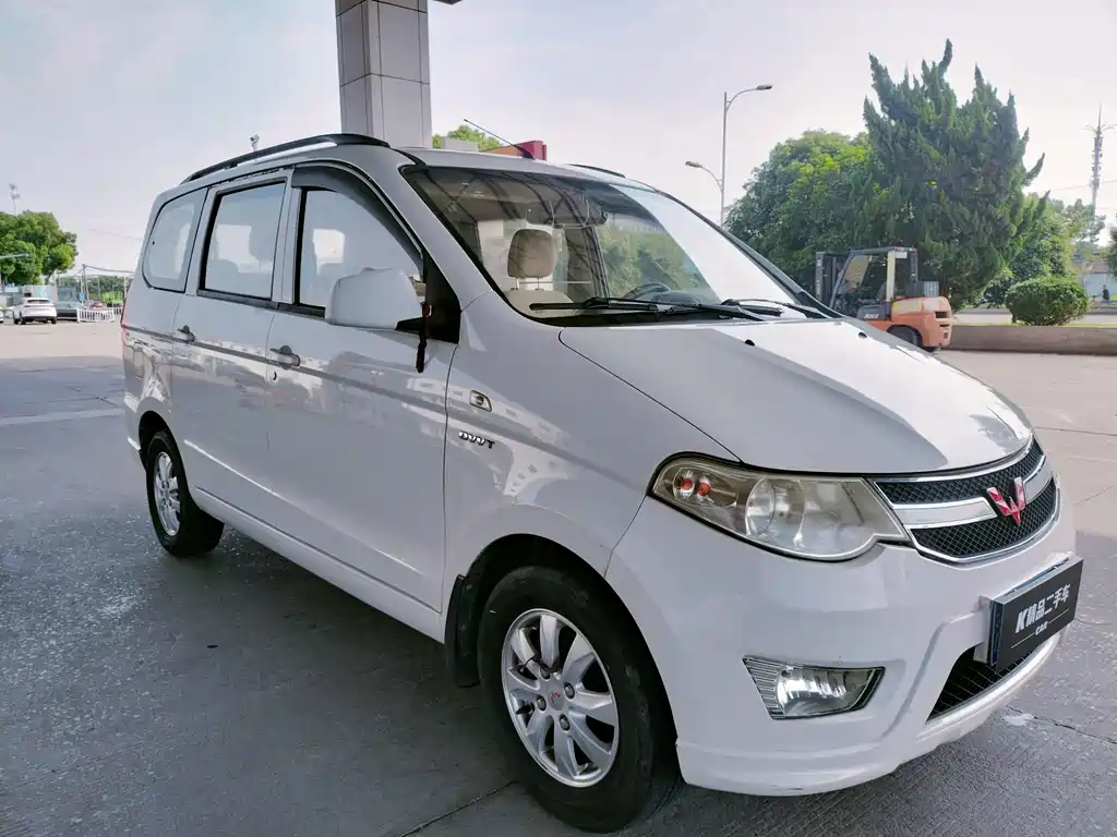 Wuling Hongguang — миниатюра 3