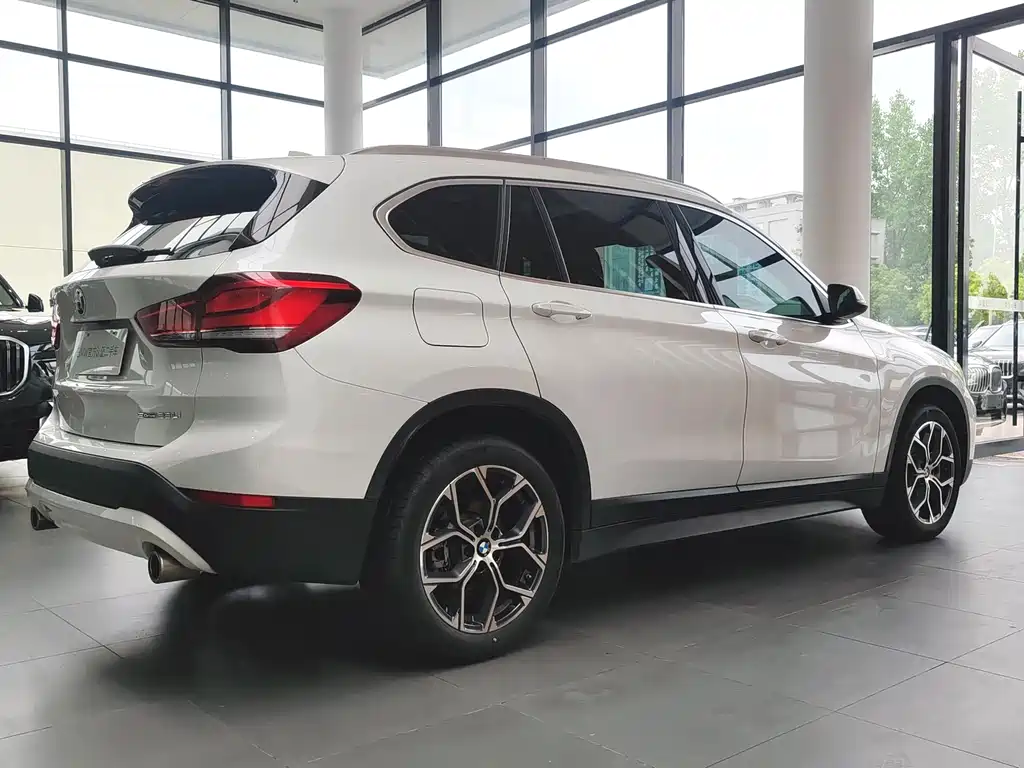 BMW X1 2022 sDrive25Li Lead