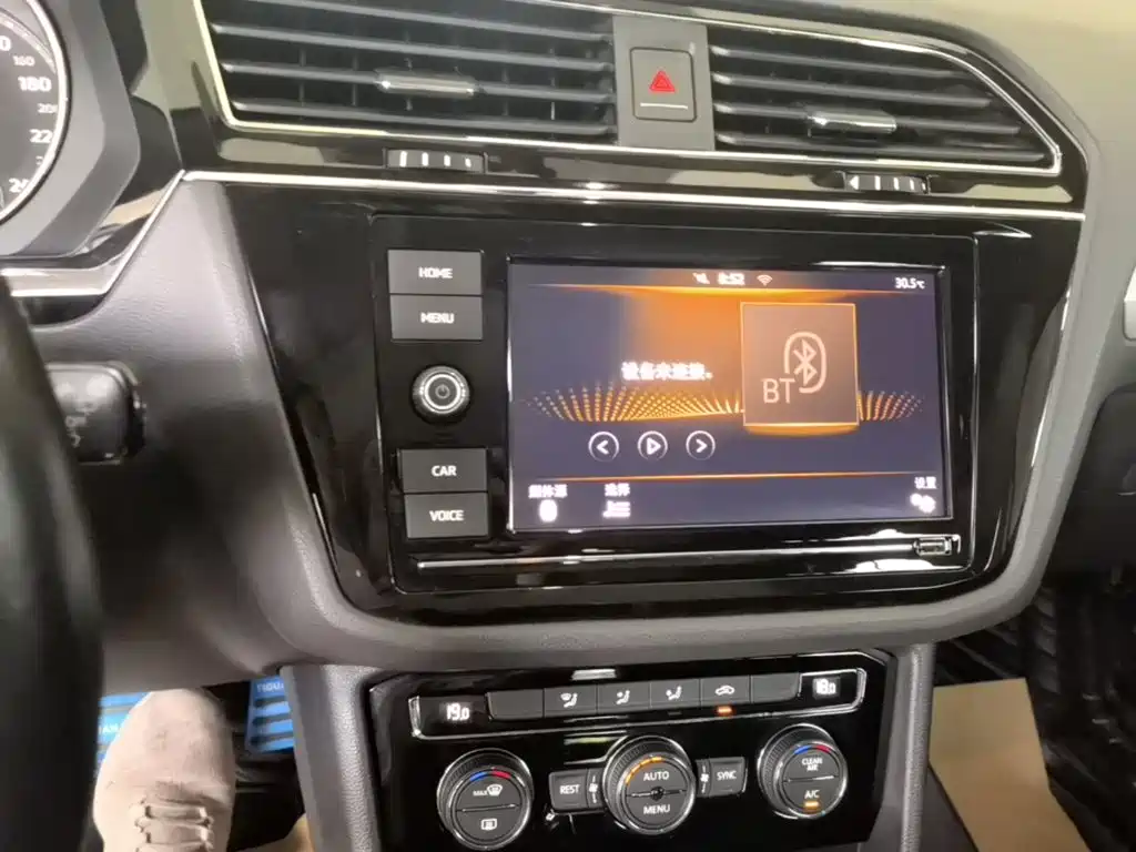 Volkswagen Tiguan L — миниатюра 13