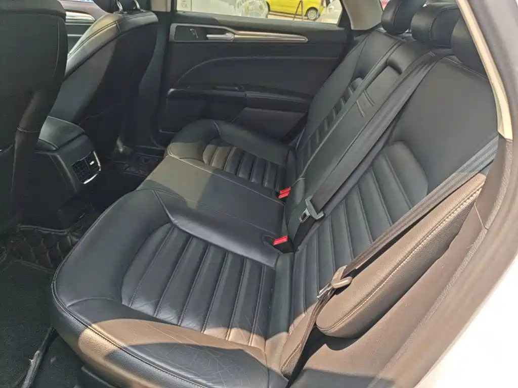 Ford Mondeo — миниатюра 17