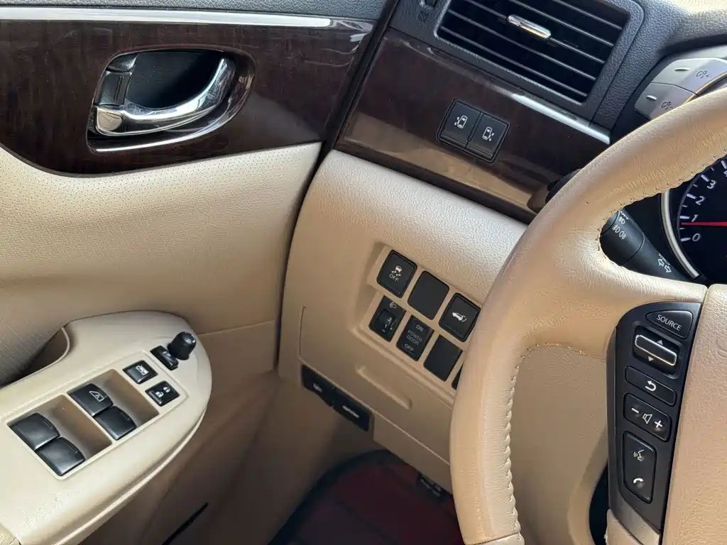 Nissan Quest — миниатюра 20