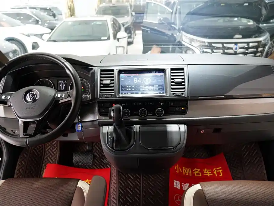Volkswagen Caravelle 2019 2.0TSI Luxury 7 мест