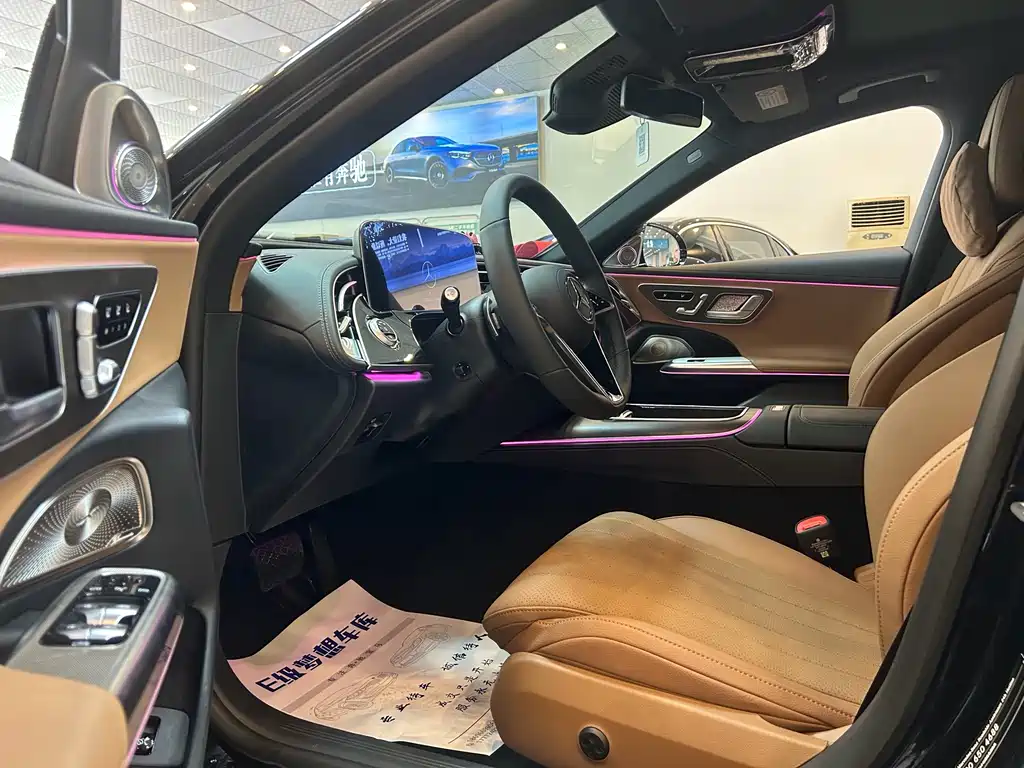 Mercedes-Benz E-Class — миниатюра 9