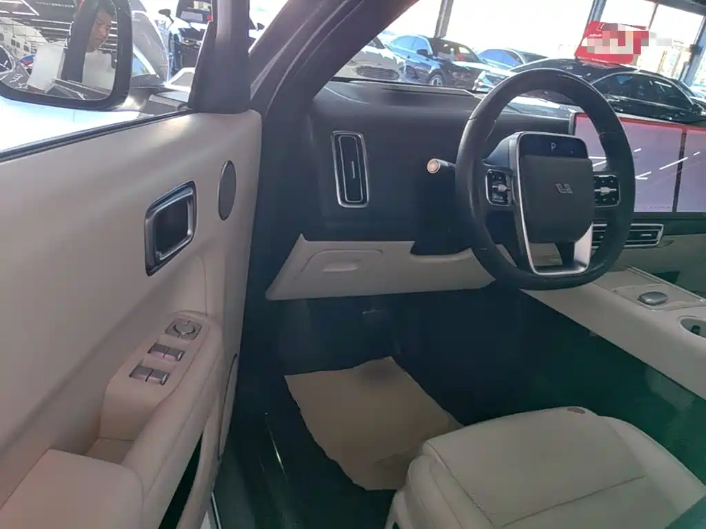 Li Auto Li L8 — миниатюра 16