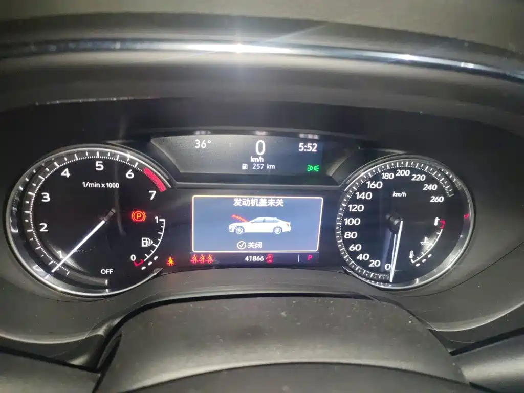 Cadillac CT5 — миниатюра 12