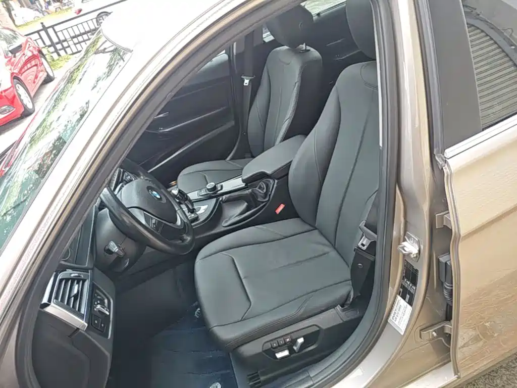 BMW 3 Series — миниатюра 15