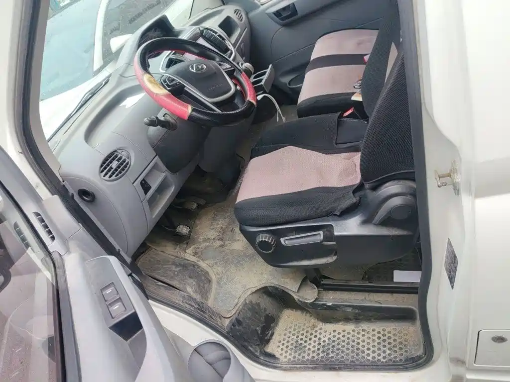 MAXUS V80 — миниатюра 8