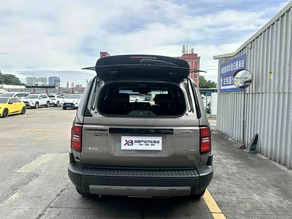 Toyota Prado — миниатюра 8