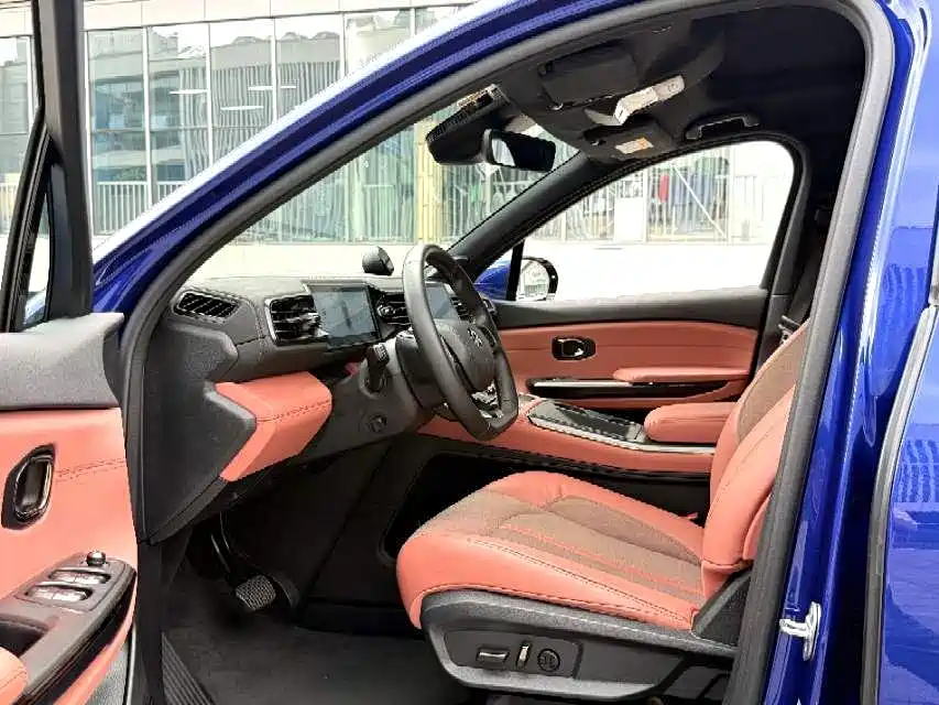 NIO EC6 — миниатюра 5
