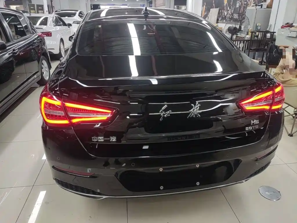 Hongqi Hongqi H5 — миниатюра 6
