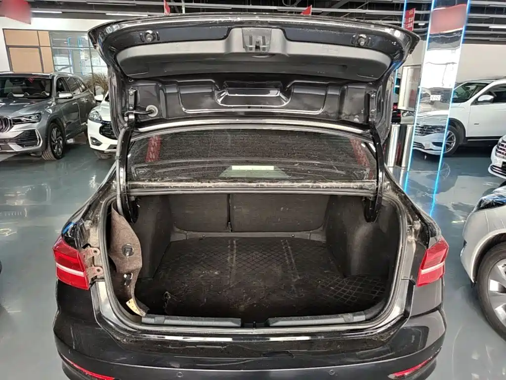Volkswagen Lavida — миниатюра 19