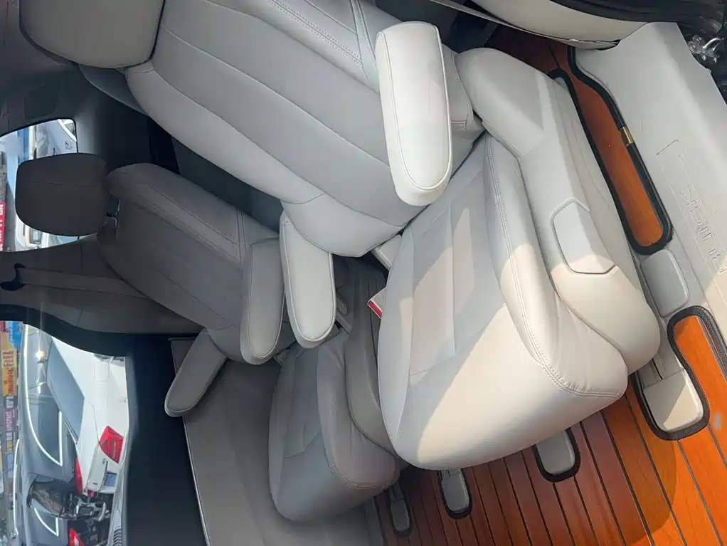 Buick GL8 — миниатюра 18