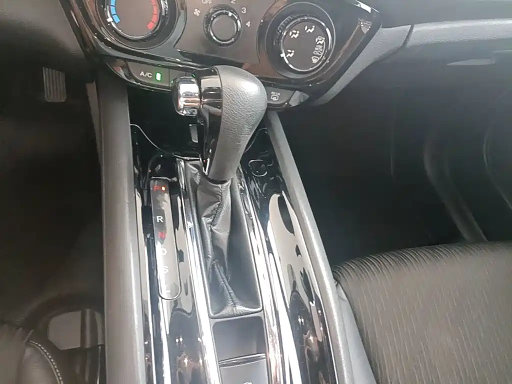Honda Vezel — миниатюра 14