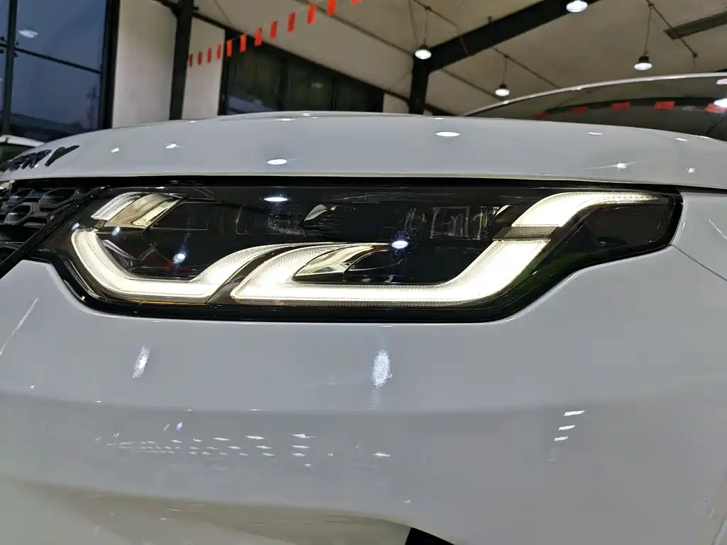 LAND ROVER DISCOVER SPORTS