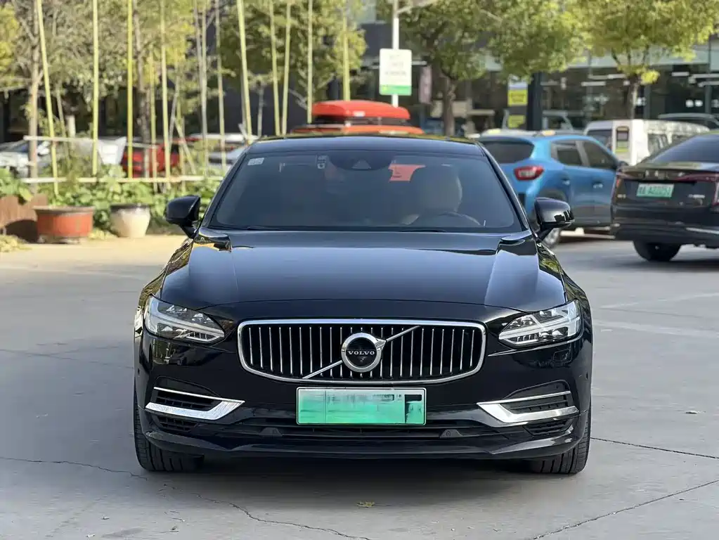 VOLVO S90 PLUG IN HYBRID