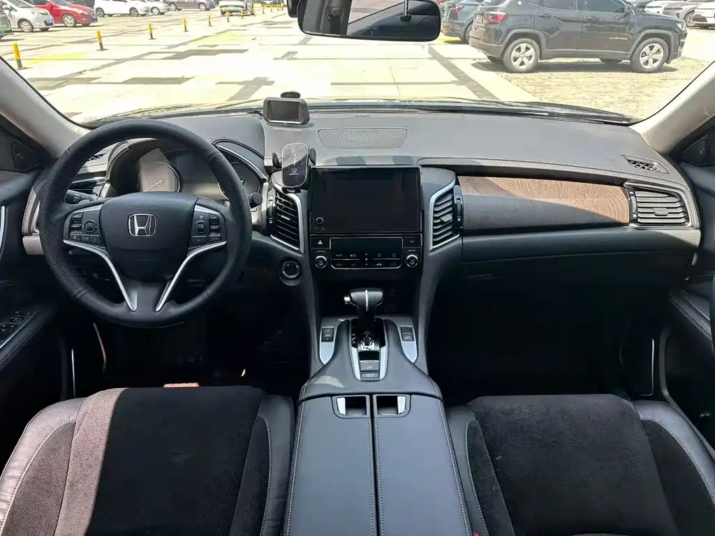 Honda Avancier 2022 240TURBO